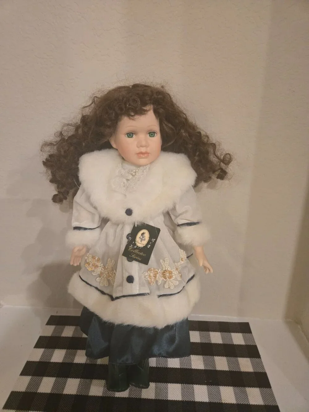 GEPPEDDO Collections Series Porcelain doll - Picture 5 of 13